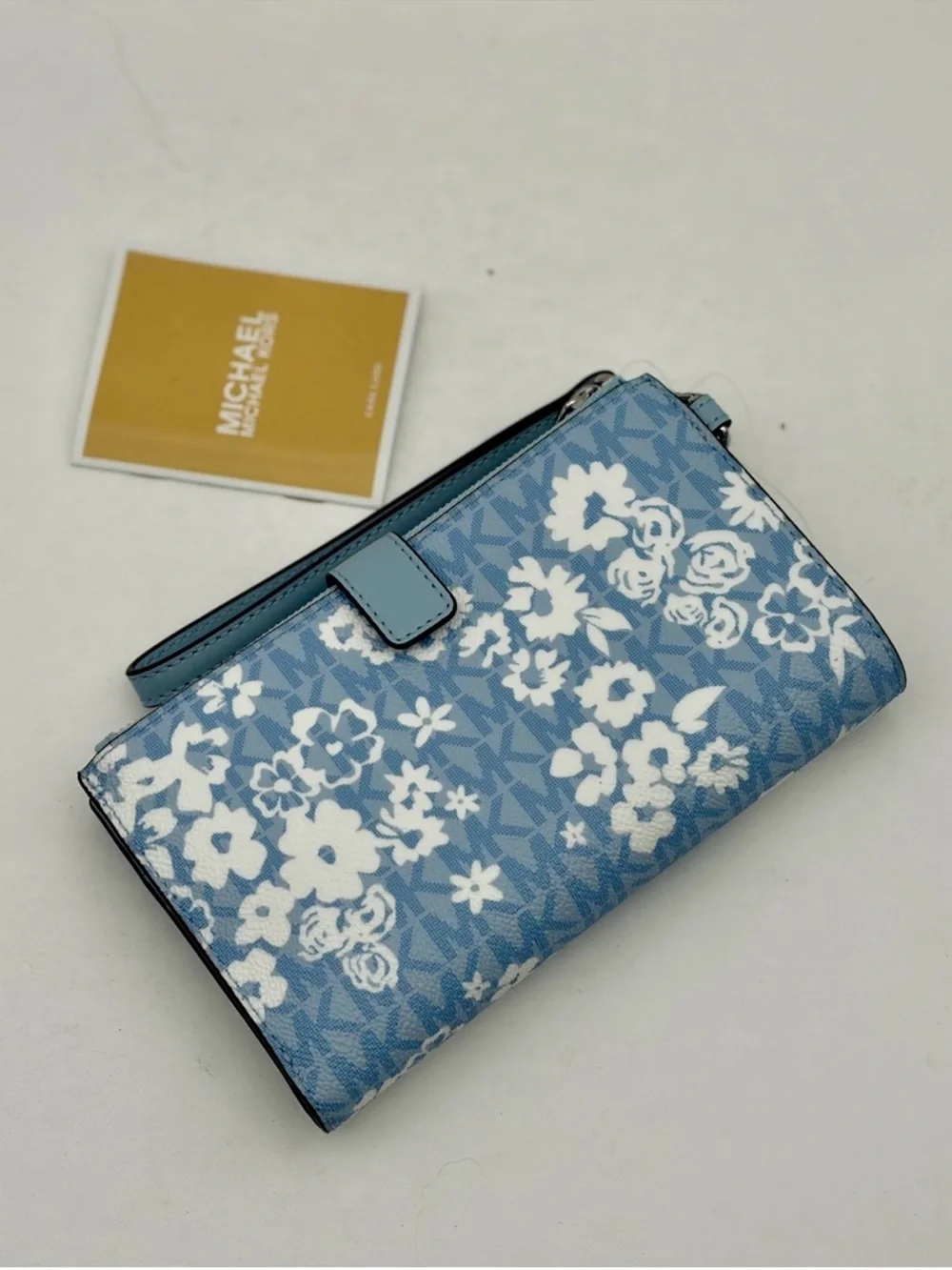 MICHAEL KORS JST Lg Double Zip Printed Sign Logo Wristlet Wallet